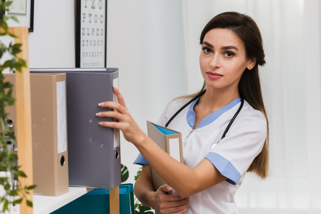 Livro-caixa para médicos: por que ele é importante